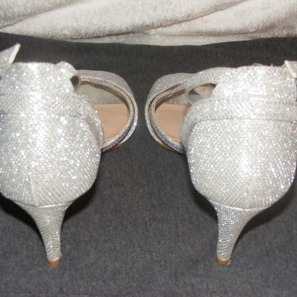 Kelly & Katie Silver Sparkle Sandals - Picture 10 of 15